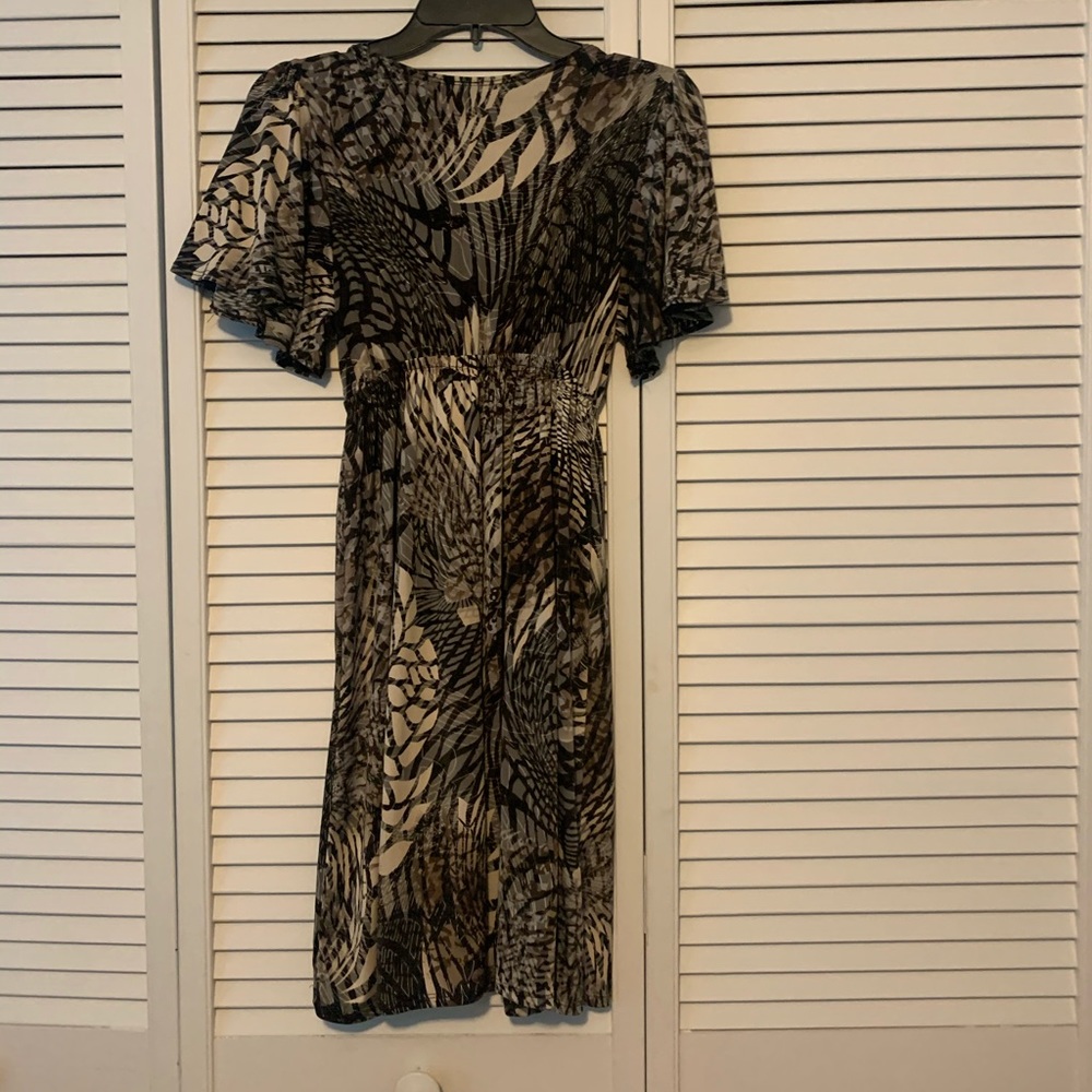 Dark Pattern Dress - Picture 3 of 3